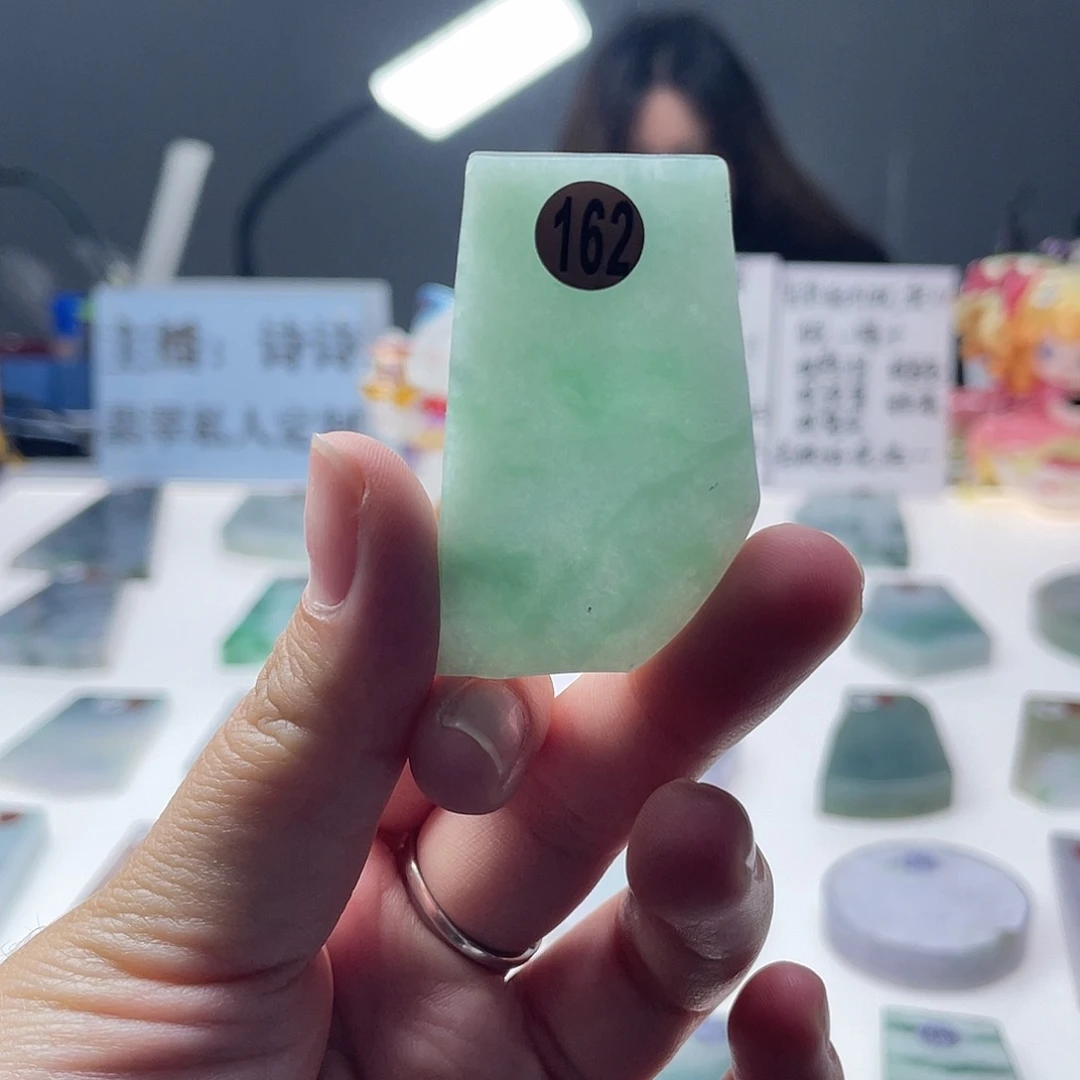 定制翡翠未镶嵌天然翡翠A货