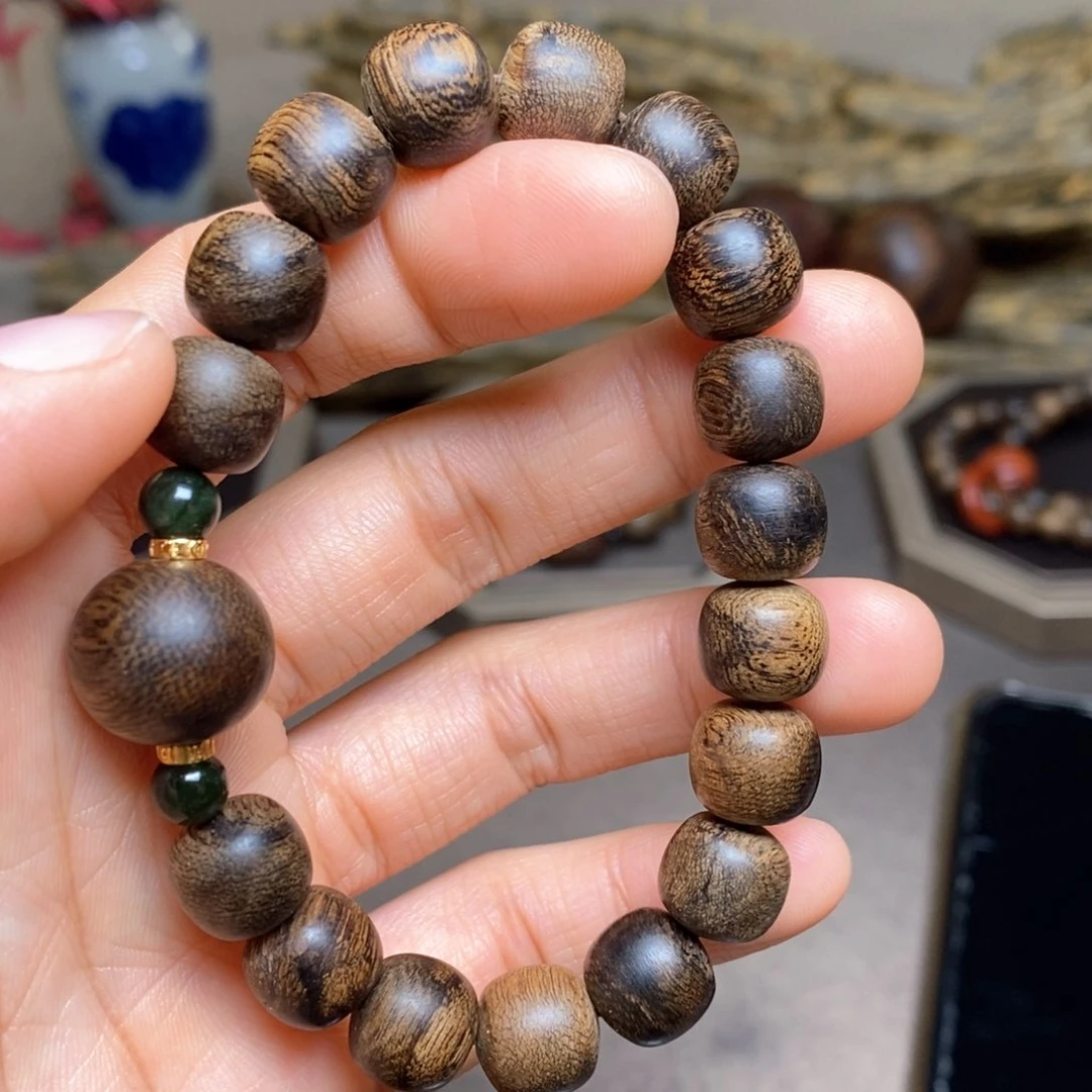 沉香手串越南芽庄白棋楠瘤疤1.0➕芽庄绿奇楠瘤疤1.5设计