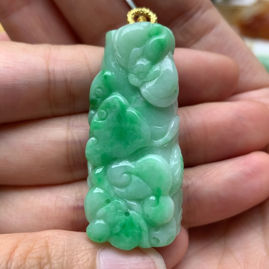 翡翠未镶嵌颈饰翡翠