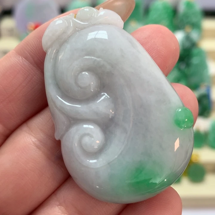 翡翠吊坠(不含链)18K金镶嵌