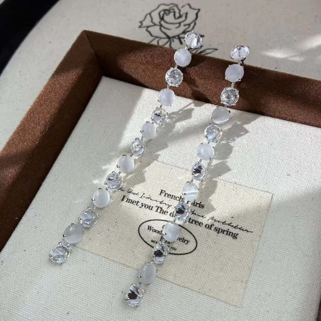 铜合金锆石耳饰 远远（YY339）【镀k金 】轻奢气质时尚长款9cm