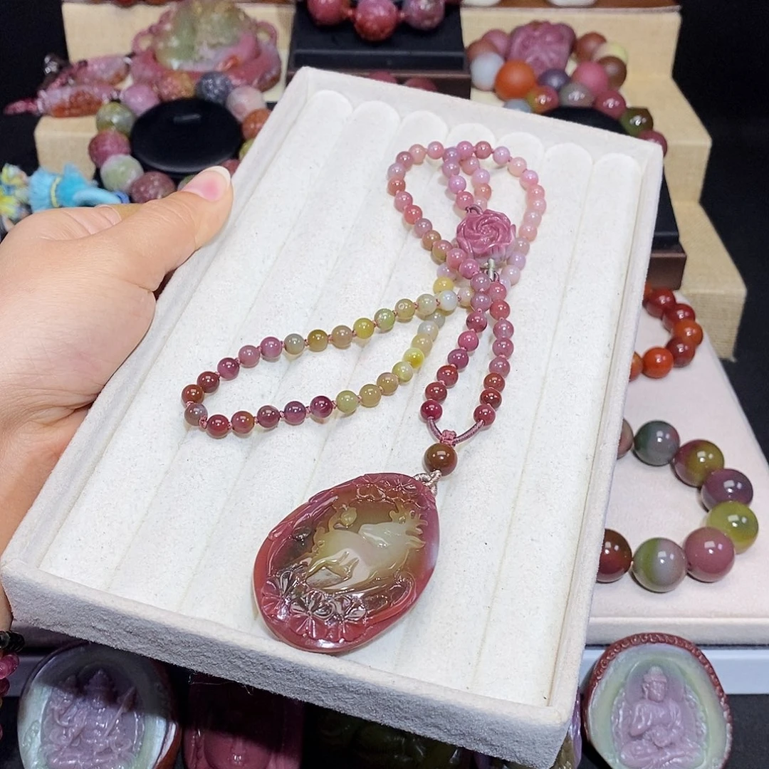 玛瑙/玉髓未镶嵌盐源玛瑙草花鹿牌➕珠链