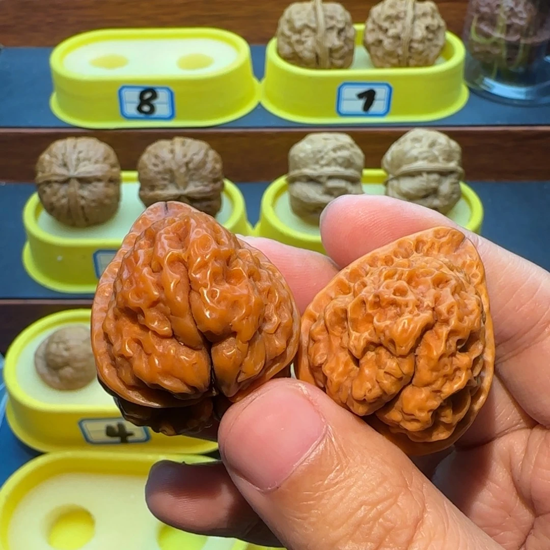 芝***花桃核把件火焰云石