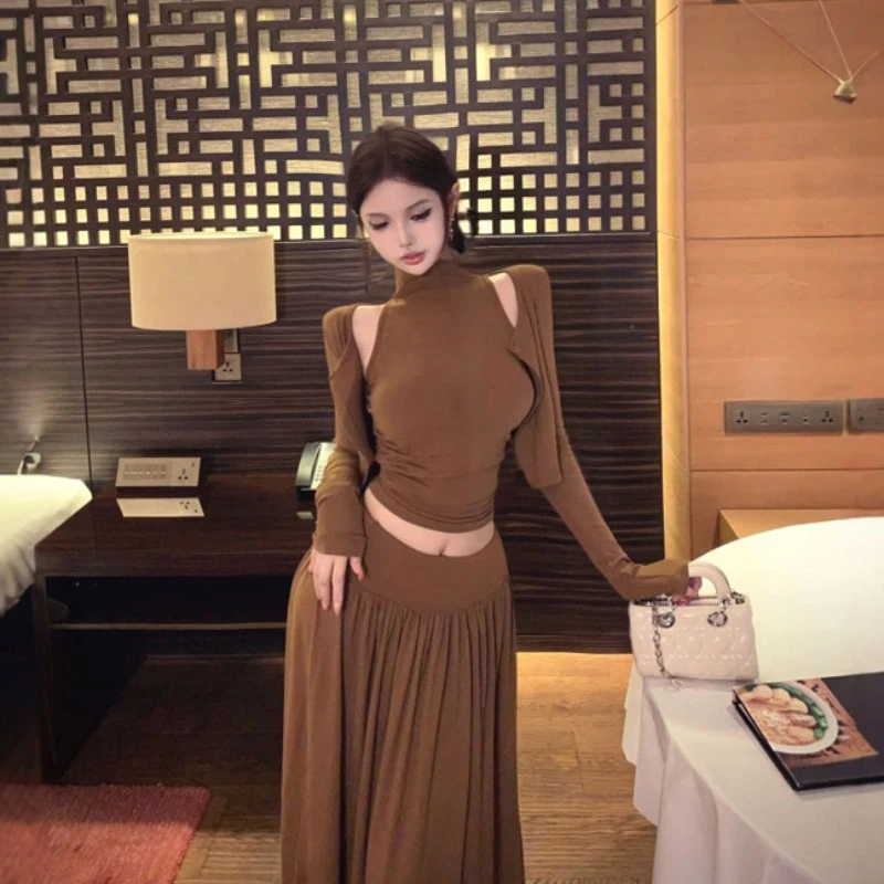 韩系高级感穿搭套装独特超好看开衫半高领背心半身裙三件套25秋季