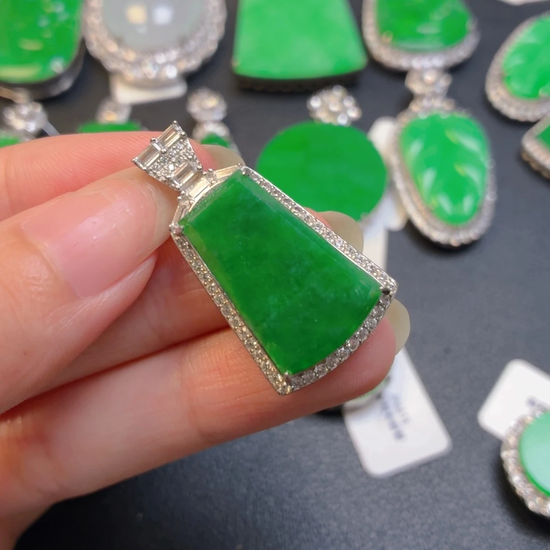 翡翠银S925镶嵌颈饰