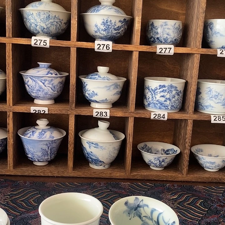 白**火釉下青花瓷器微瑕杯3个