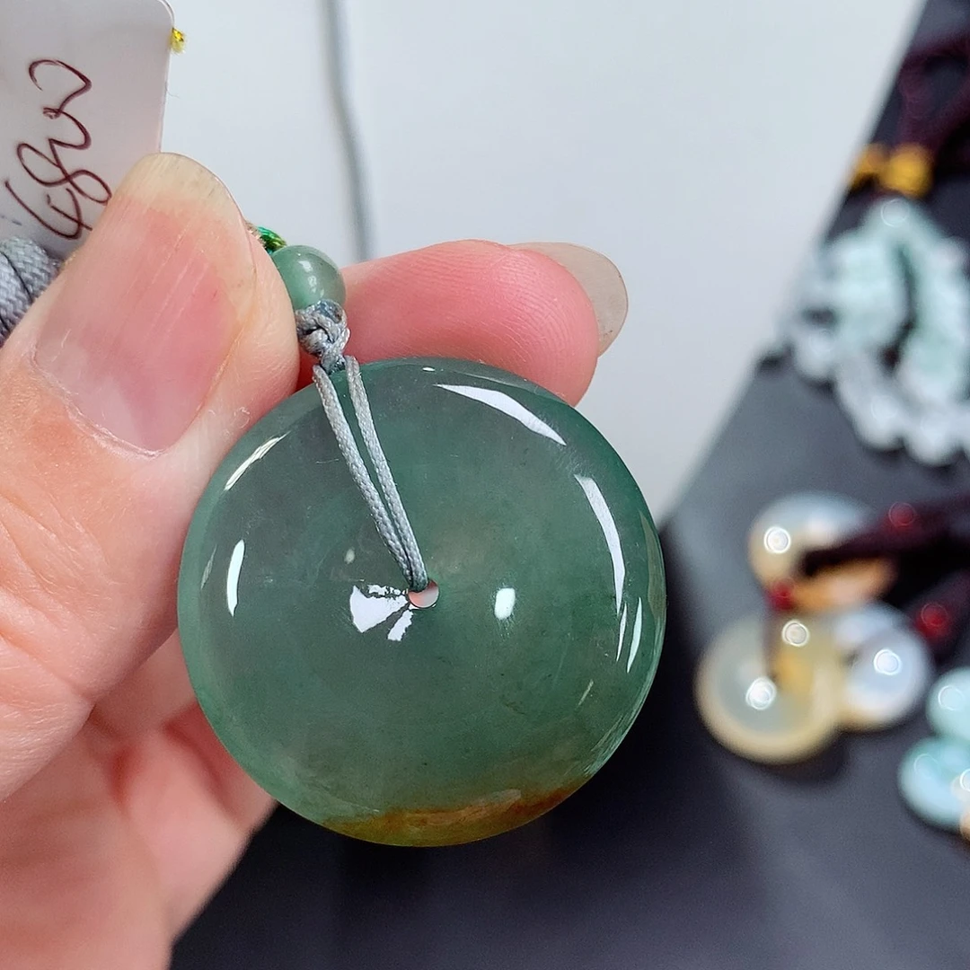 翡翠未镶嵌颈饰吊坠