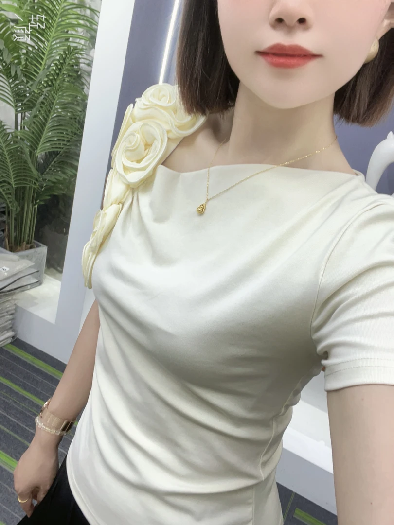 夏季时尚花朵斜领短袖T恤不规则修身设计感洋气百搭——玫瑰上衣
