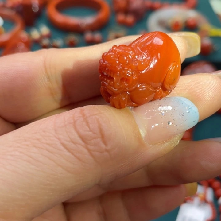 未镶嵌川料南红满肉貔貅南红玛瑙