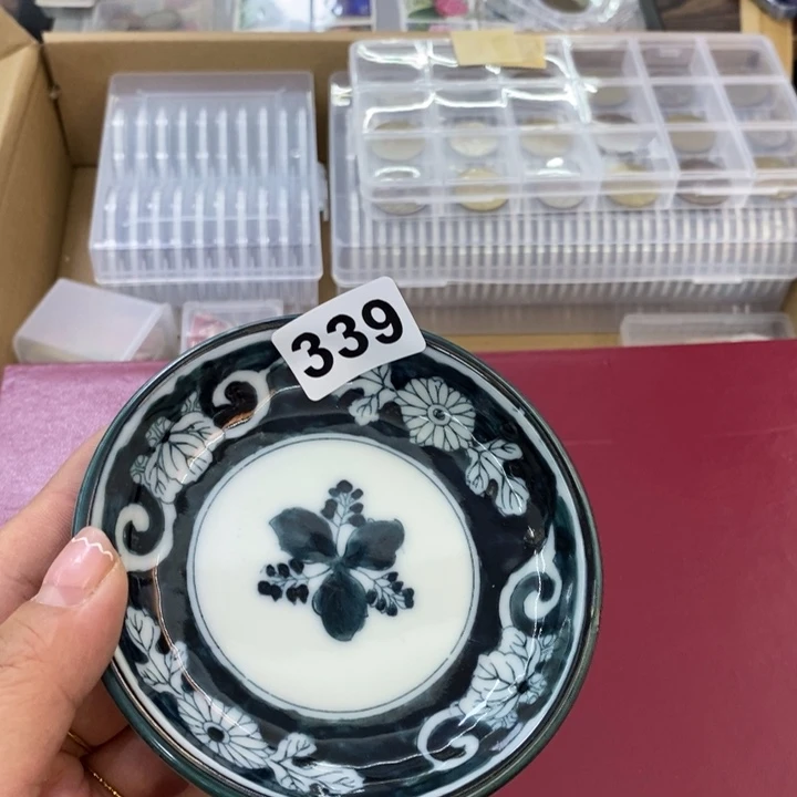 瓷片哦哦谢谢大家的支持一下
