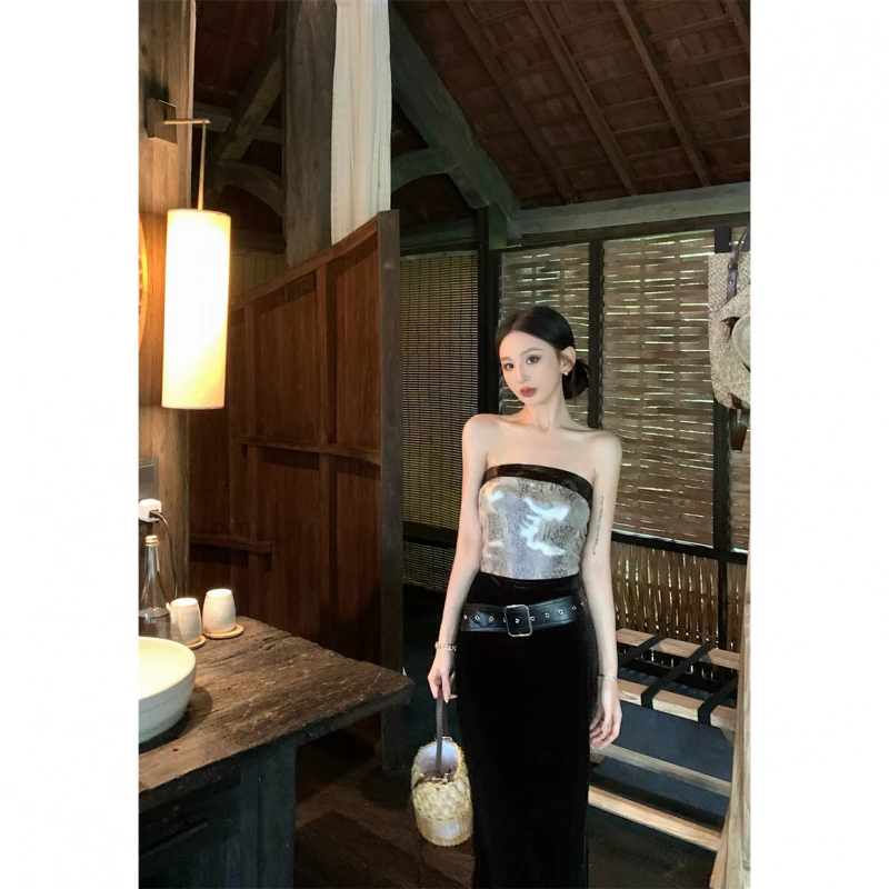 时尚套装辣妹蛇纹短款抹胸背心女夏季黑色丝绒半身裙高级感两件套