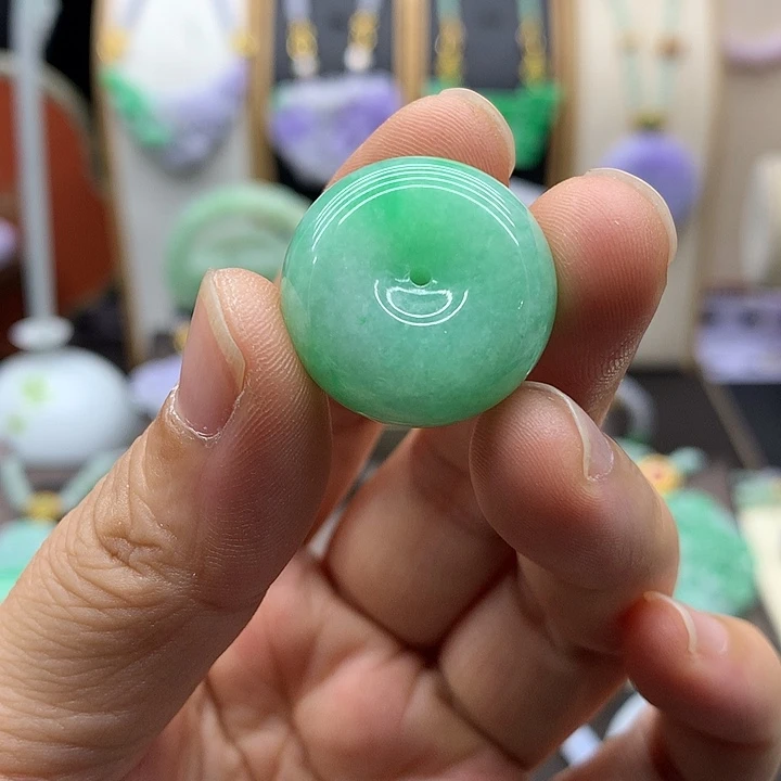 吊坠(赠链)未镶嵌翡翠