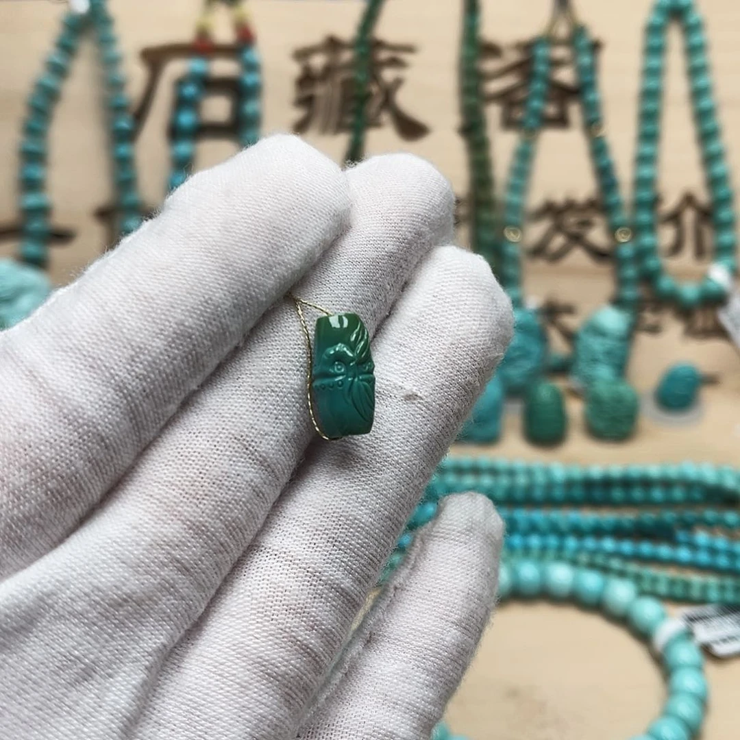 绿松石雕刻未镶嵌