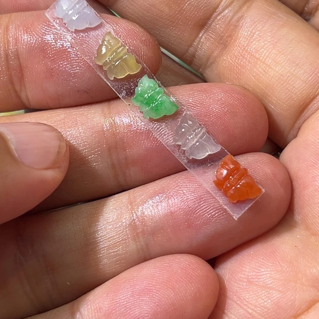 定制翡翠未镶嵌蝴蝶