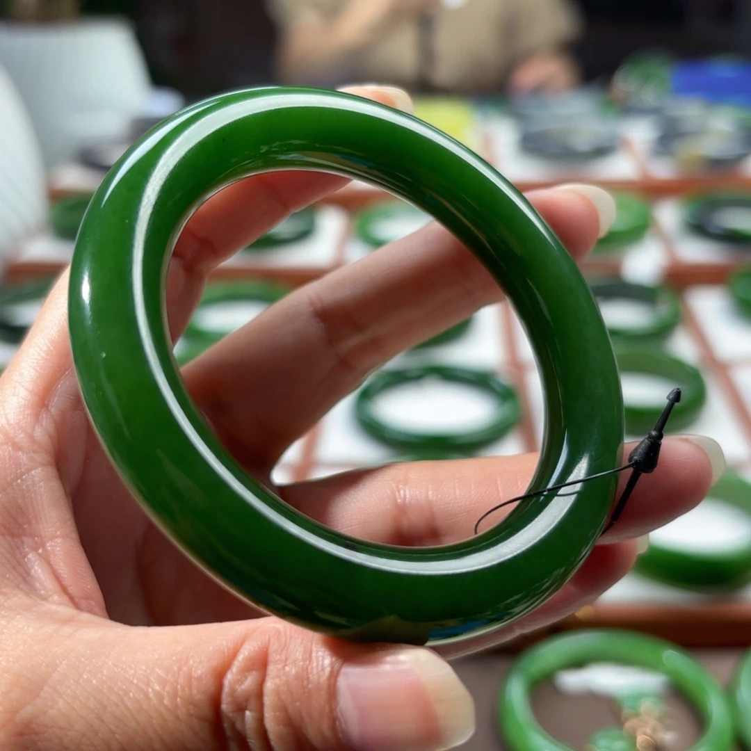 和田玉（碧玉）手镯未镶嵌