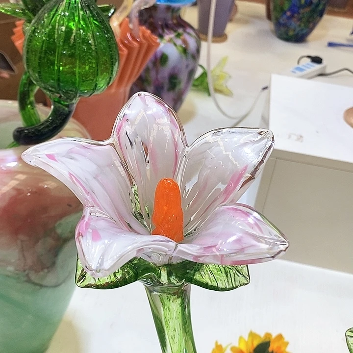 百合花高45厘米宽10厘米