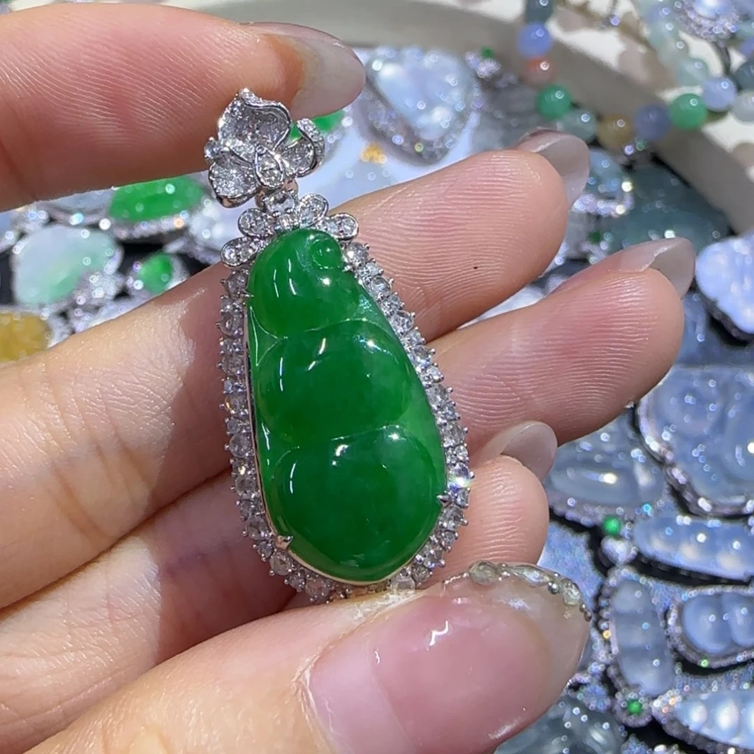 翡翠18K金镶嵌颈饰精品
