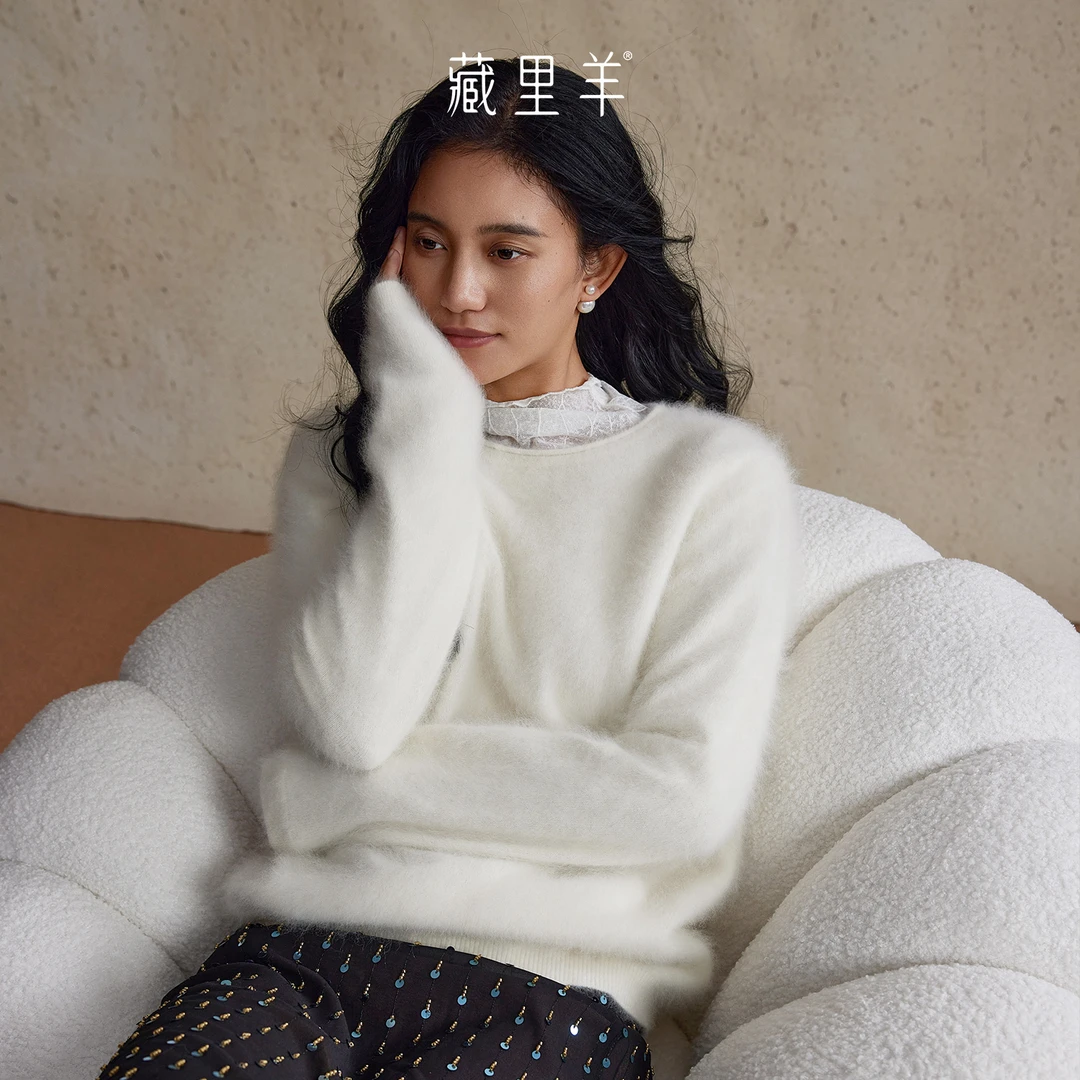 藏里羊【北美小动物毛毛】“飞天小动物”贝贝白 轻软显瘦上衣M1856