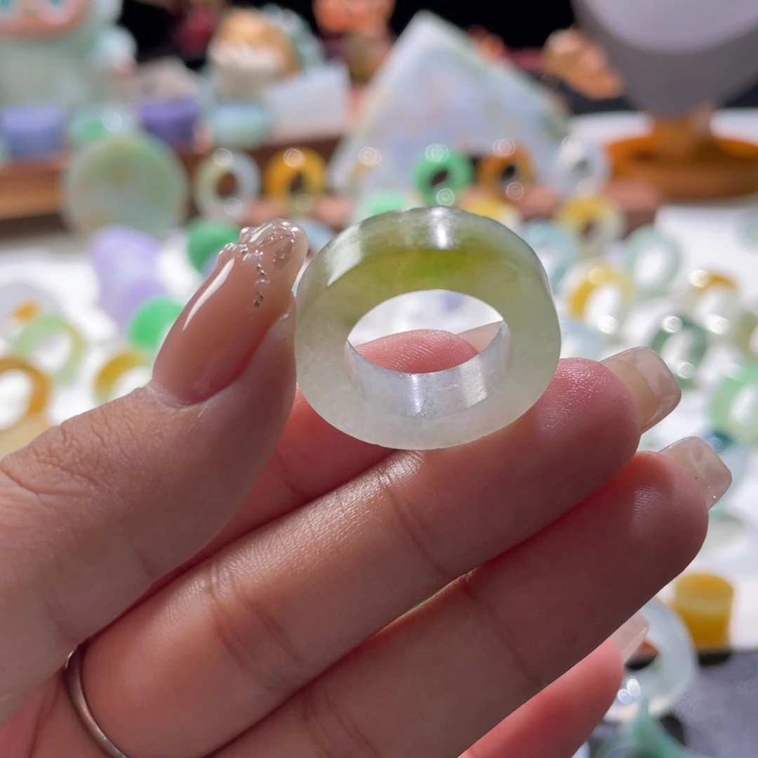 未镶嵌定制翡翠翡翠