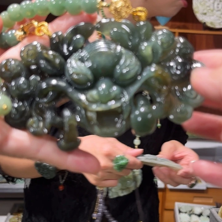 未镶嵌岫玉毛衣链