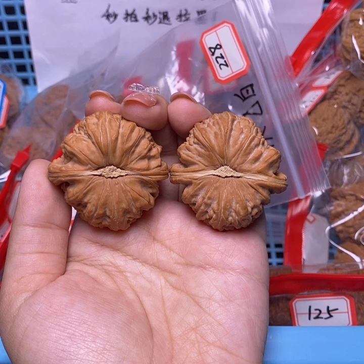 核桃把件42全品球白215