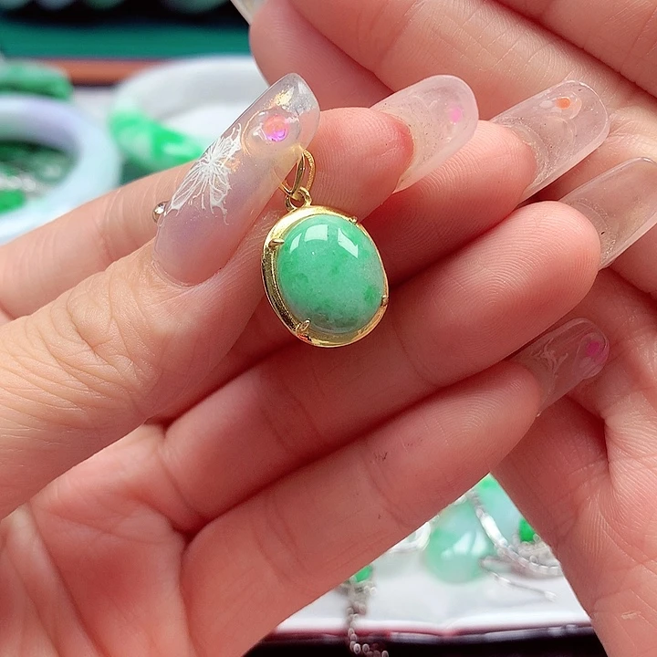 颈饰未镶嵌翡翠翡翠