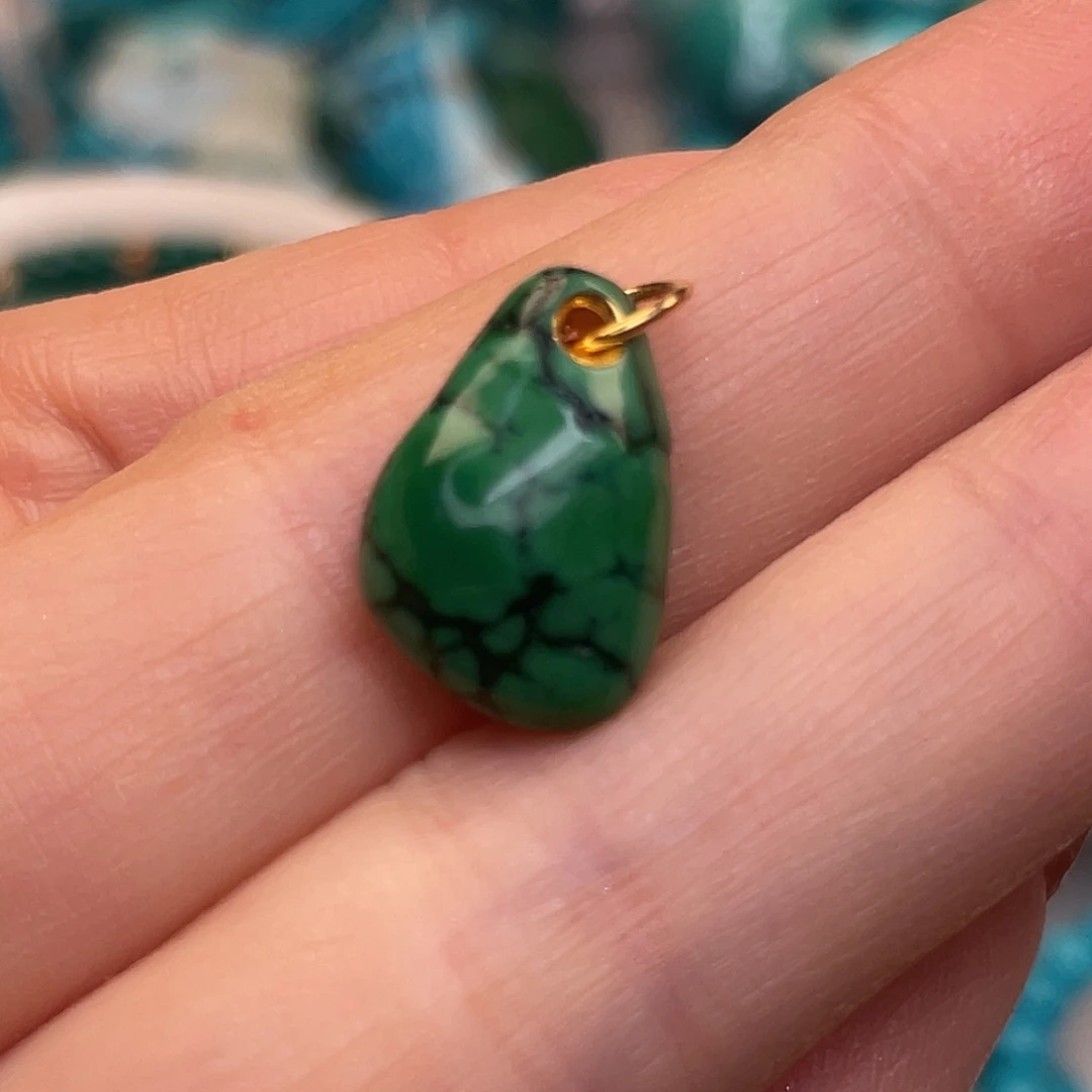 迎***春绿松石18K金镶嵌珠宝奇石