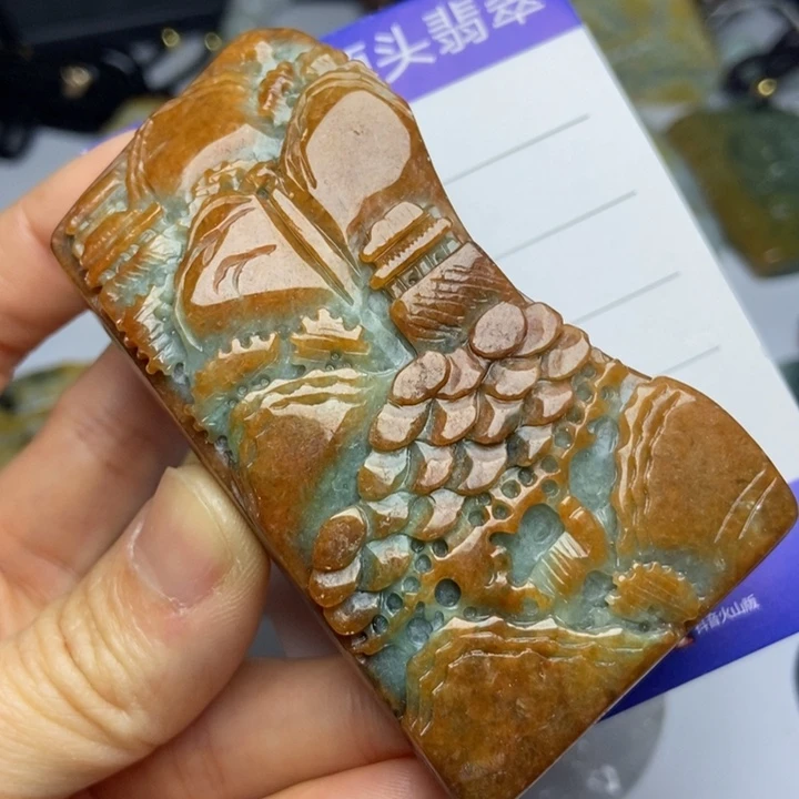 翡翠颈饰未镶嵌翡翠