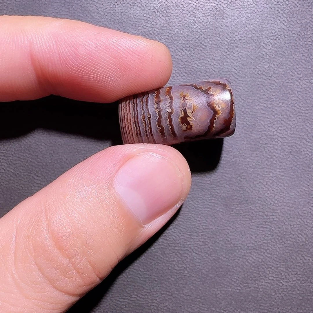 悉***多玛瑙/玉髓未镶嵌锁骨