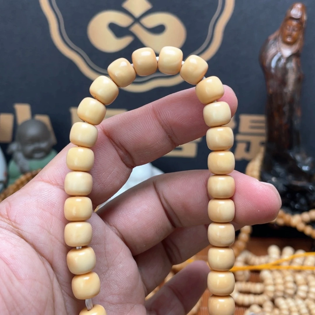 龙眼菩提吊坠不*.龙脊菩提9*8老邢微钥匙孔手串老料无科技