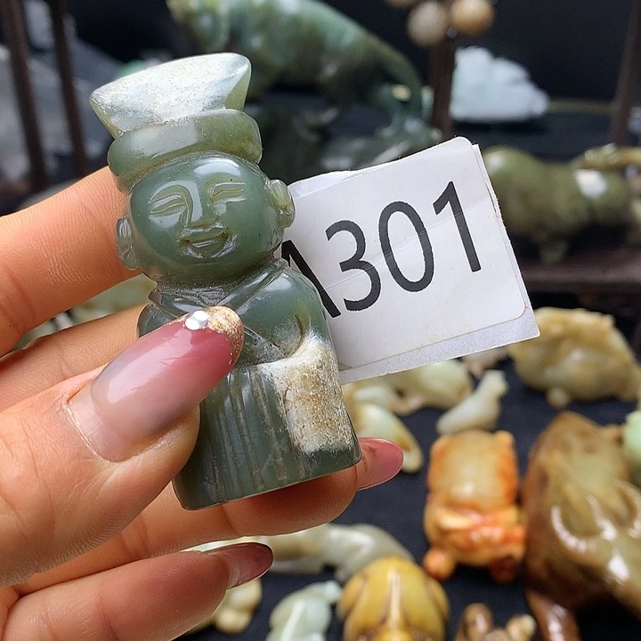 和田玉未镶嵌车挂