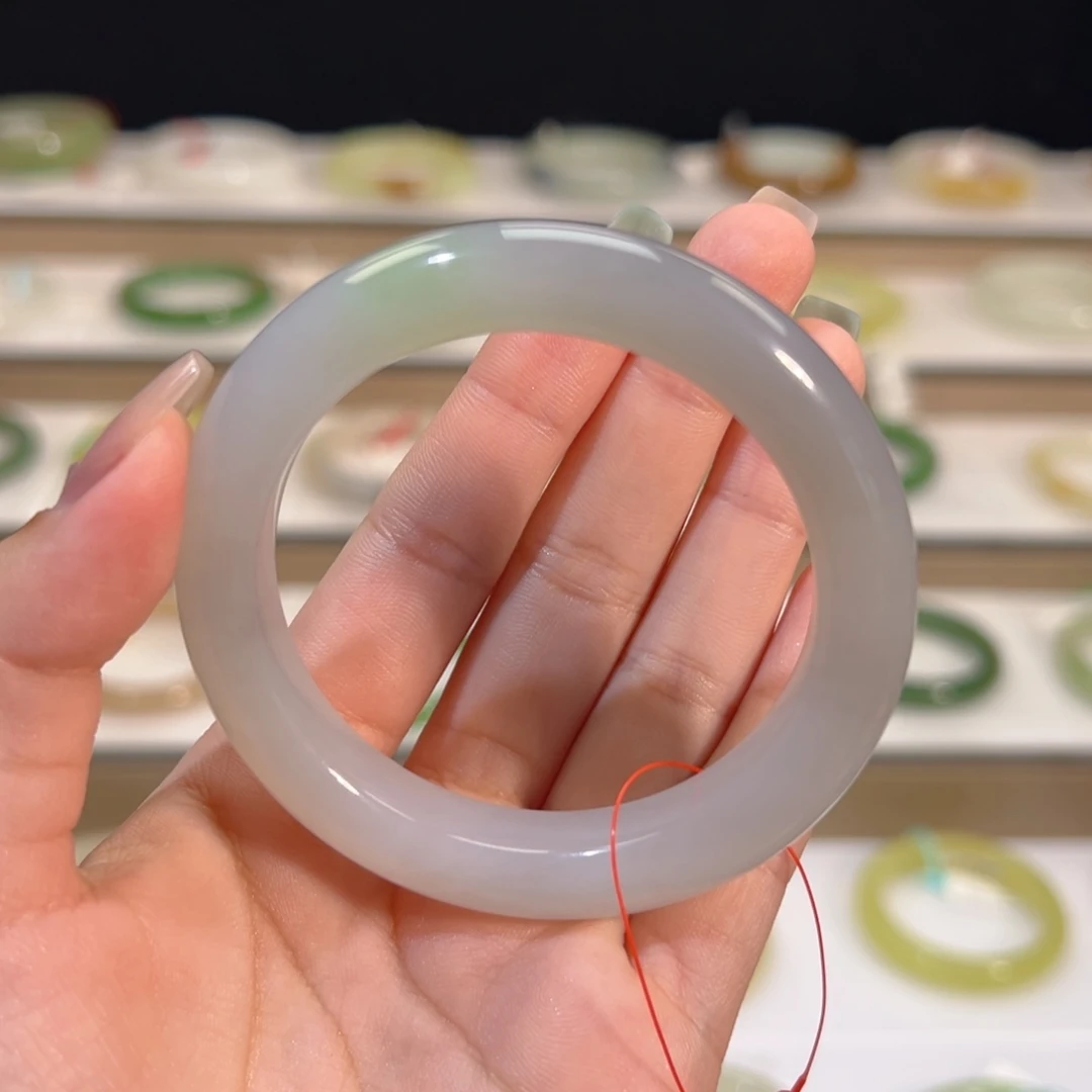 和田玉手镯未镶嵌紫翠冰底