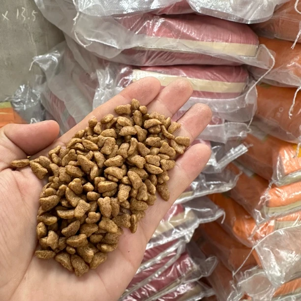 牛肉加鱼混合口味猫粮20斤（挑食的不要拍）