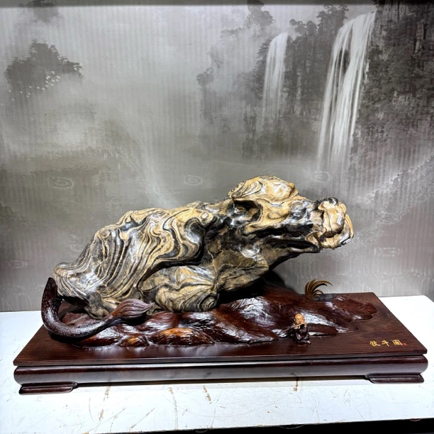 早期来宾水冲卷纹【卧牛图】出水将近30年的老石头，满满的包浆精品
