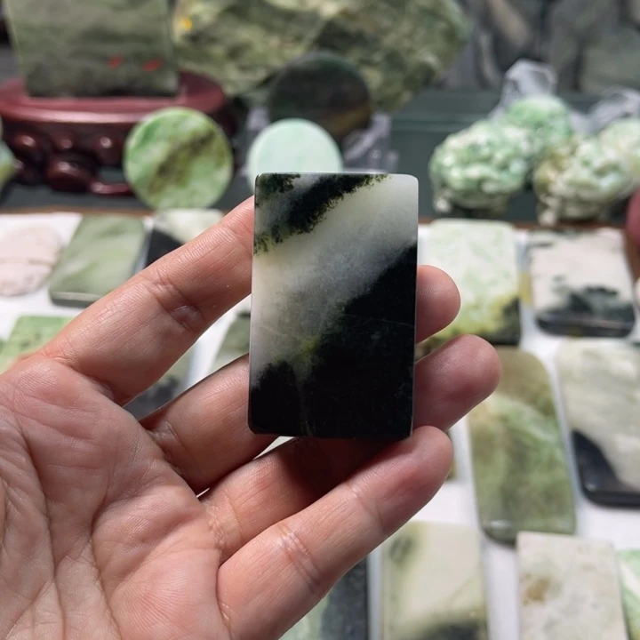 独山玉颈饰未镶嵌葫*