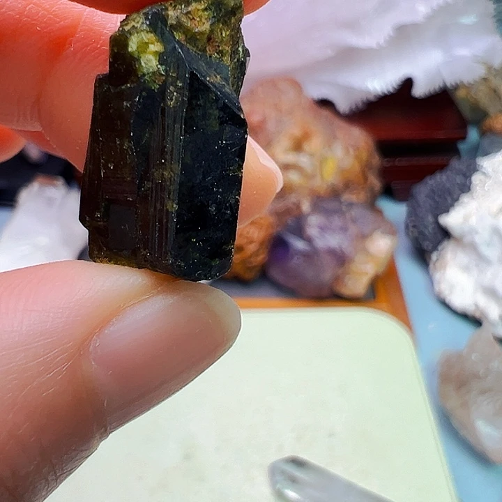 未镶嵌珠宝半成品水晶小***?