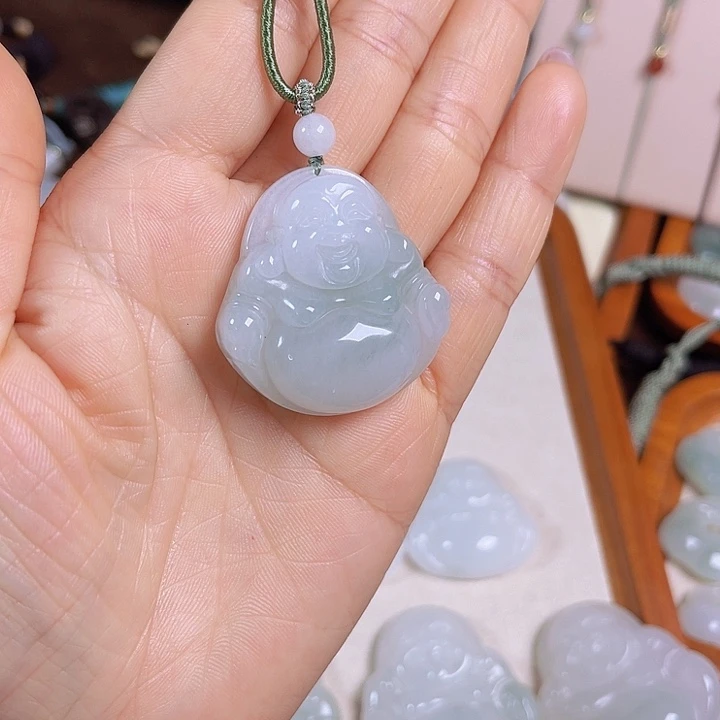 石英质玉未镶嵌颈饰