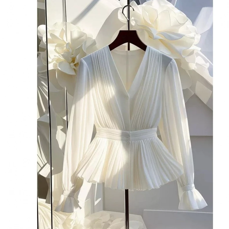 春季新款气质V领长袖上衣轻熟法式小众独特漂亮小衫轻奢白色衬衫