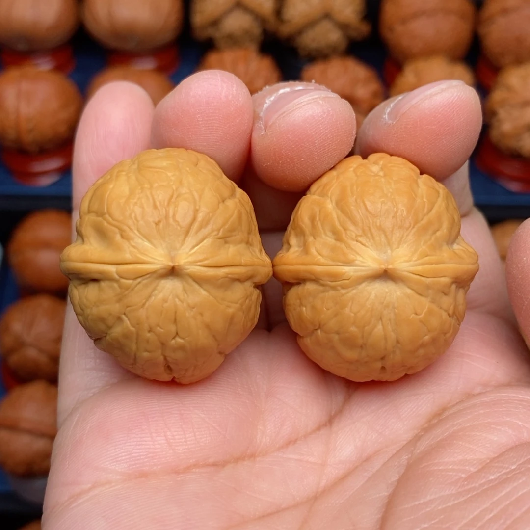 把件文玩核桃手捻野生精品蛇皮球