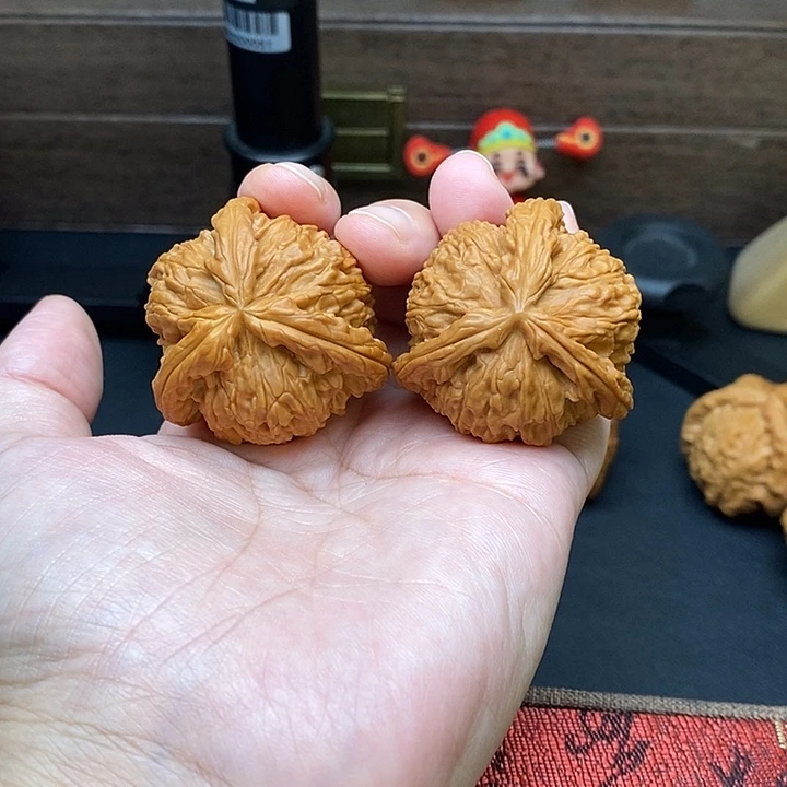 M***n把件文玩核桃白奔