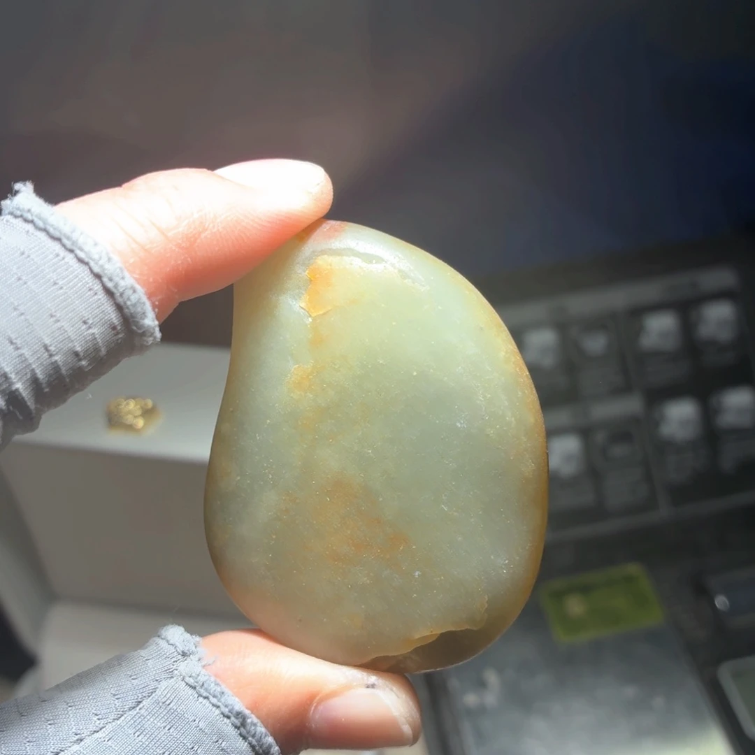 P**苏新疆和田玉