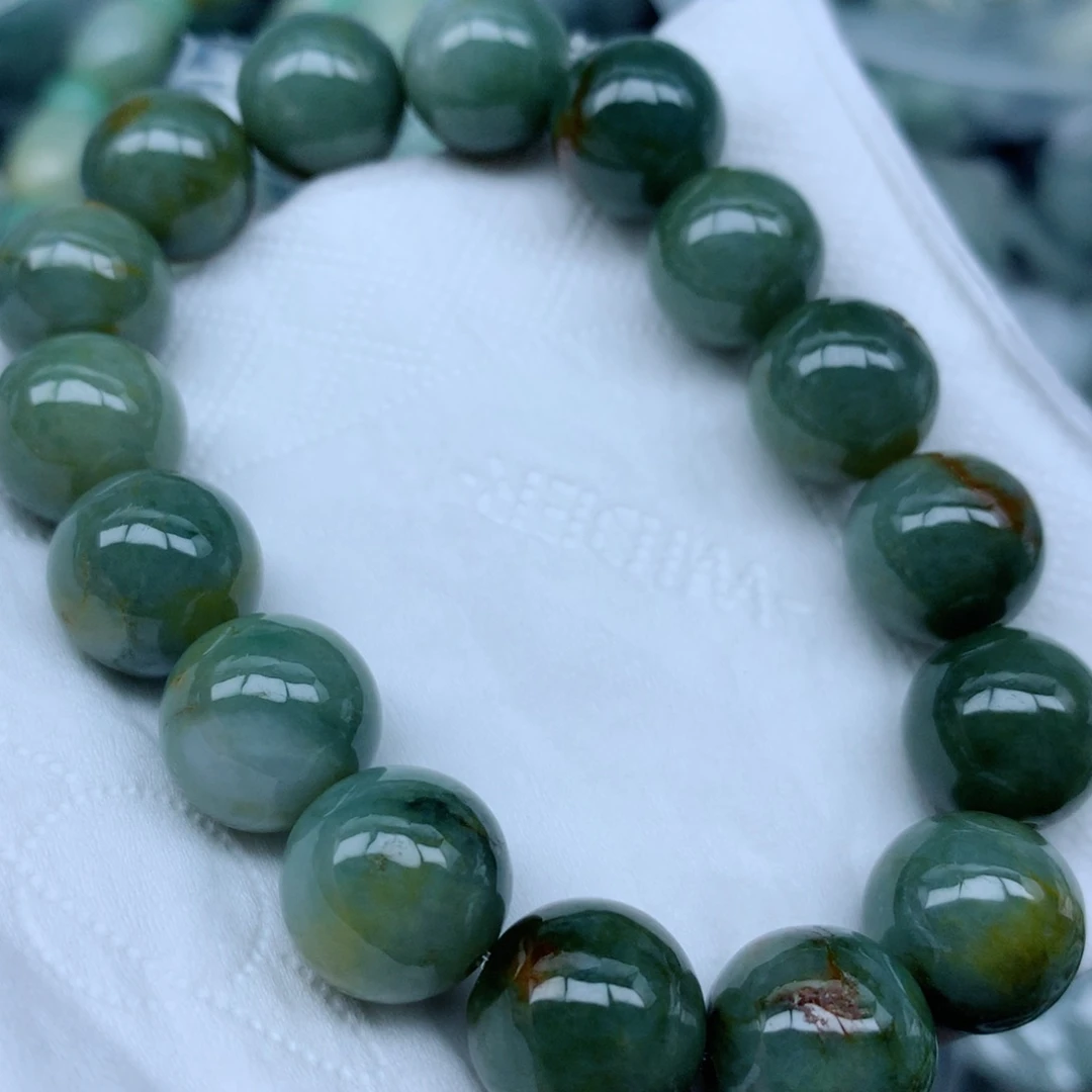 颈饰足铂镶嵌翡翠翡翠