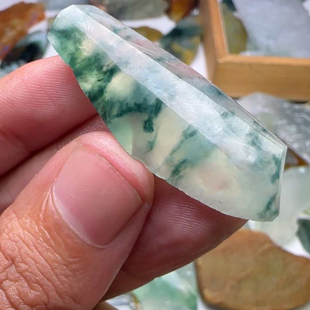 定制翡翠未镶嵌不包工