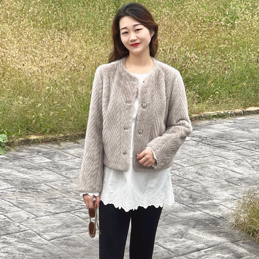 FONMEY梵迷灰色短款外套