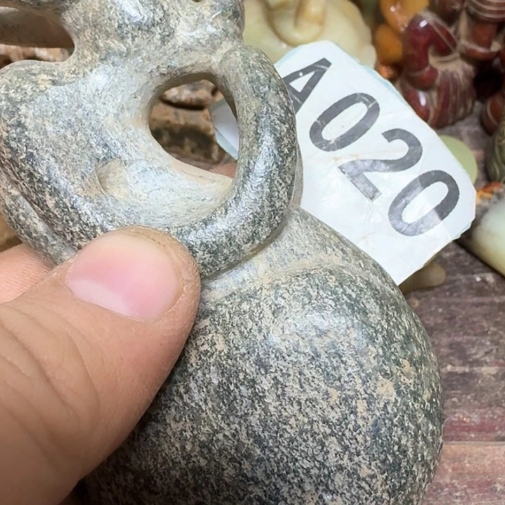 和田玉颈饰未镶嵌M**张