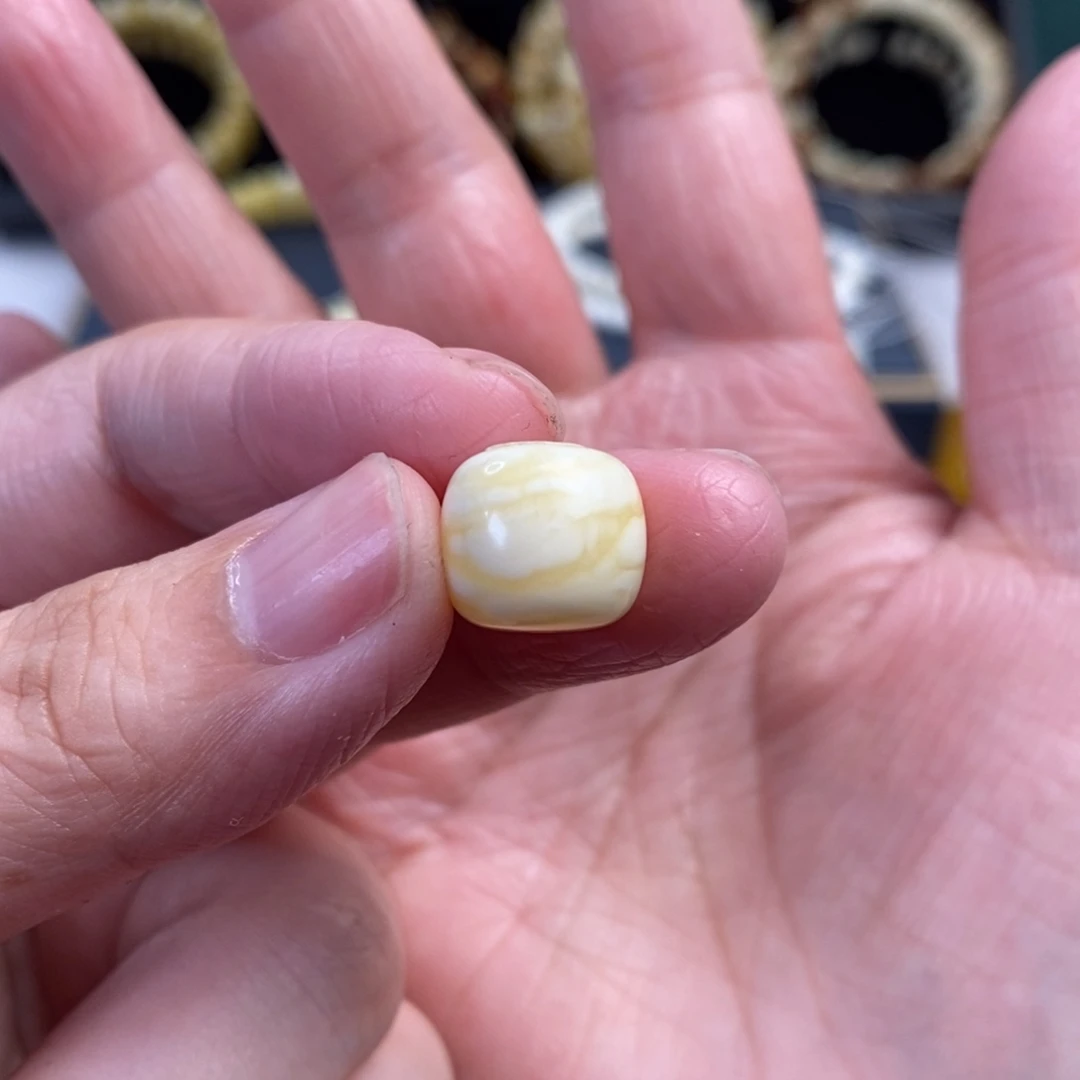 裸石蜜蜡未镶嵌瓷白妖花老型单珠12.2