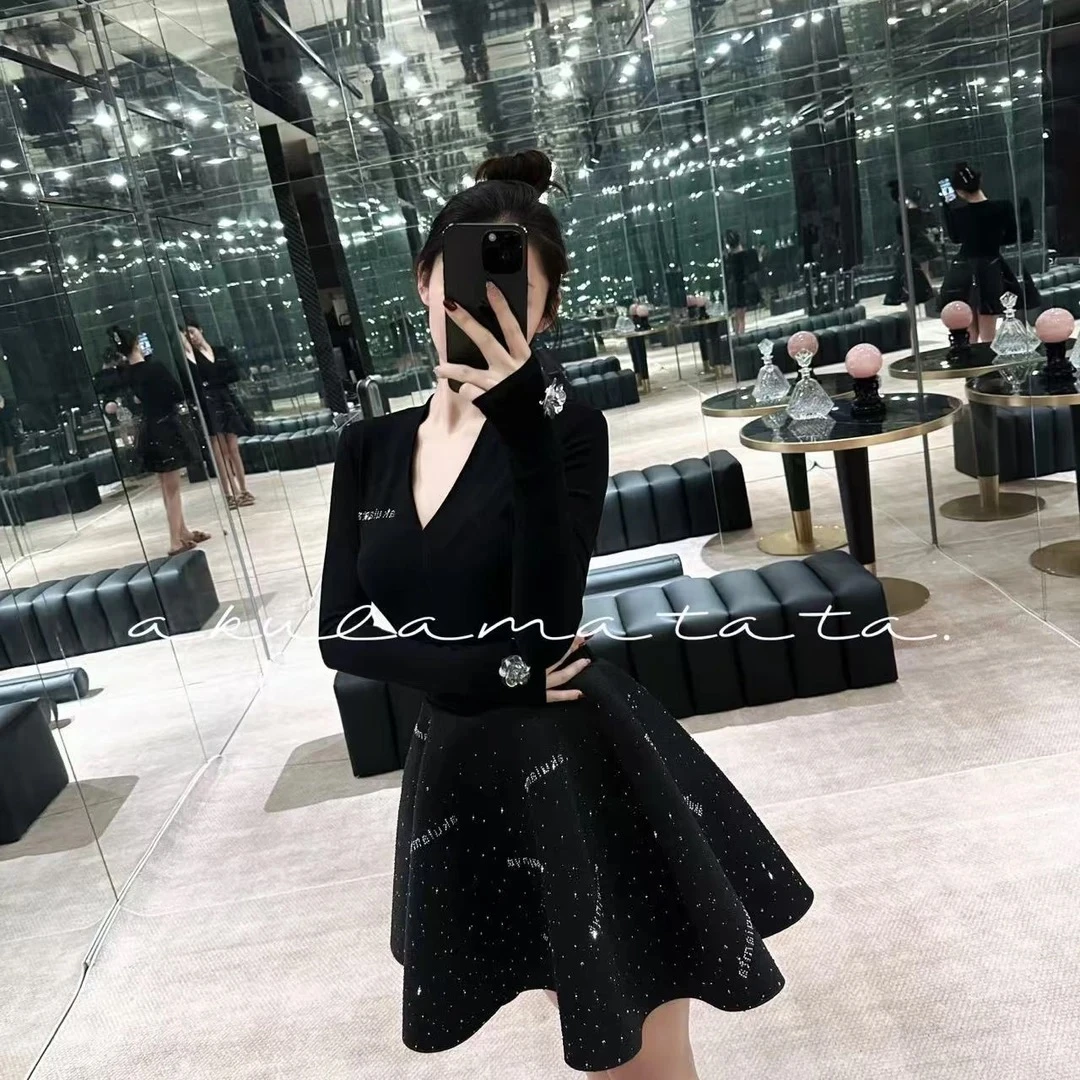 akulamatata爆火新款满钻长短裙时尚百搭气质显瘦V领半身裙套装