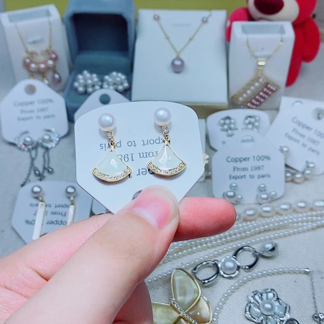 未镶嵌淡水珍珠耳饰