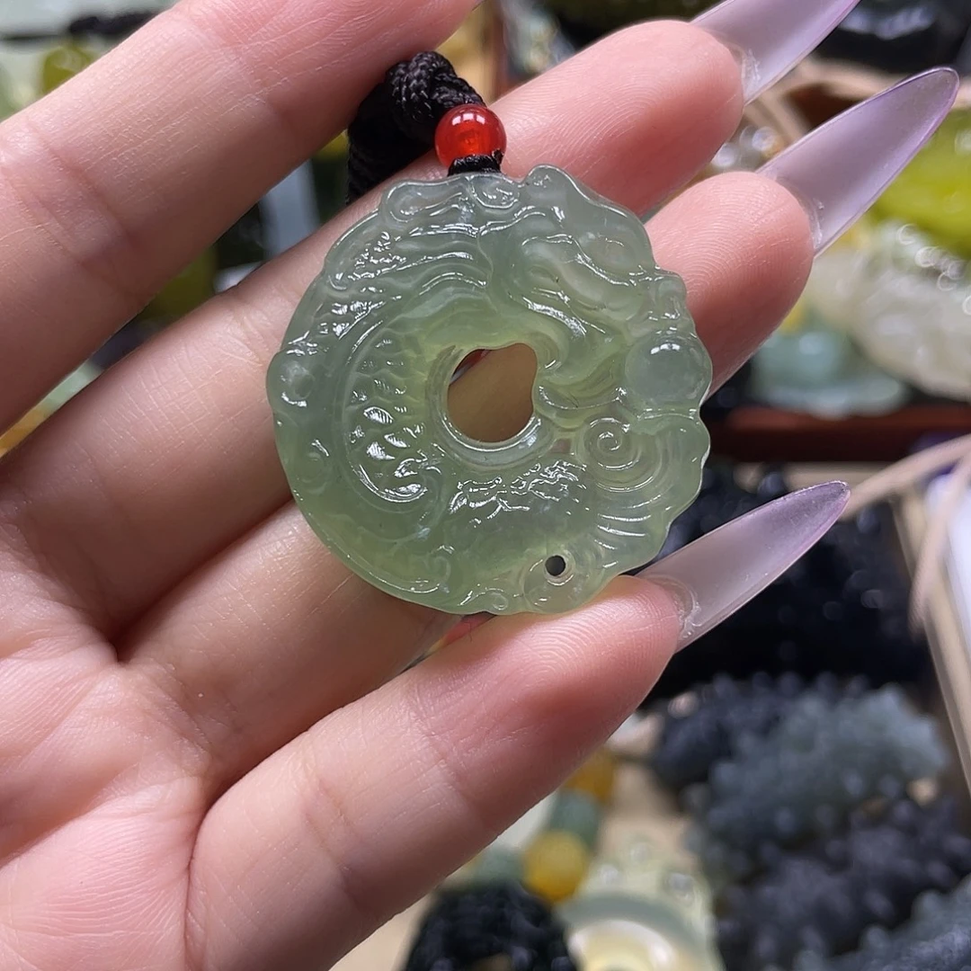 i***晴蛇纹石玉未镶嵌颈饰