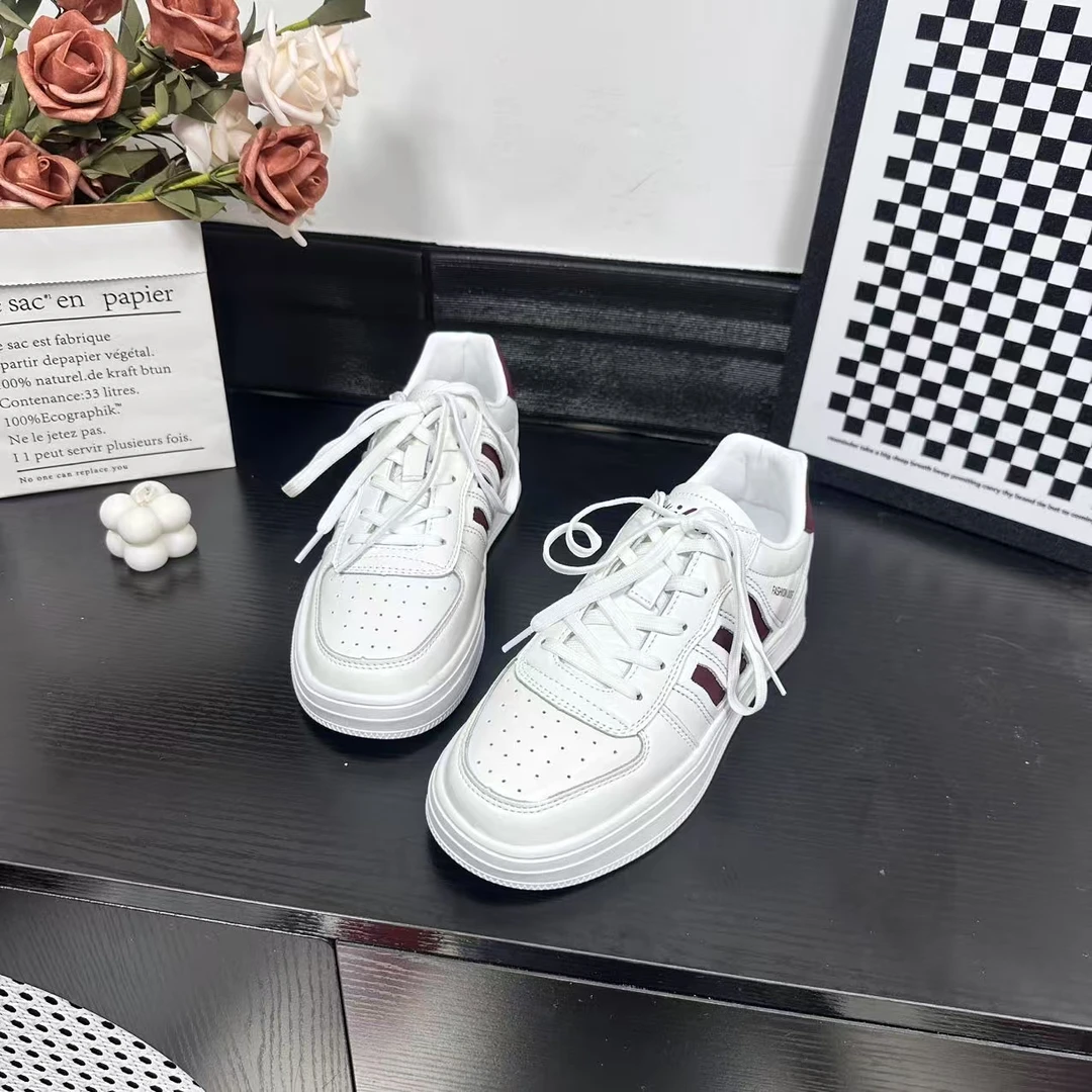 春季新品经典时尚百搭休闲板鞋小白鞋舒适圆头厚底冷粘工艺24002